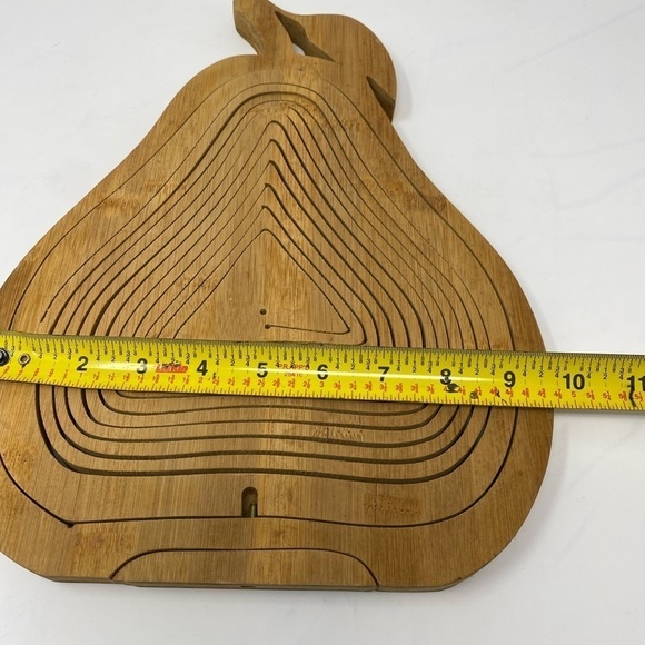 Collapsible Pear Shaped Spiral Cut Bamboo Fruit Basket Charcuterie Board Trivet - Picture 8 of 9
